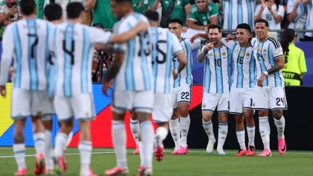 متى تنطلق مباراة الأرجنتين والنمسا في كأس العالم؟